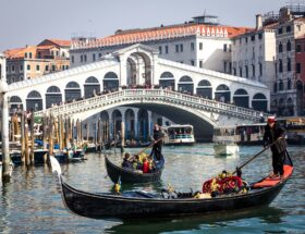 Rialto Bridge