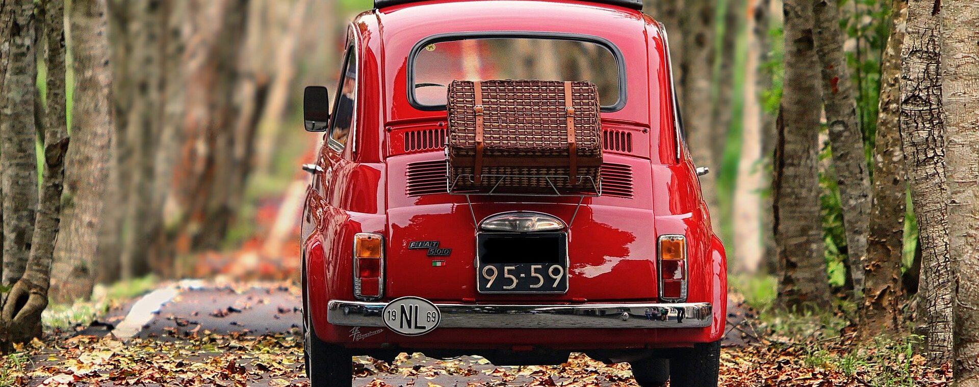 Driving through Italy in Fiat 500